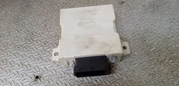 Toyota Avensis T250 Window wiper relay 150696