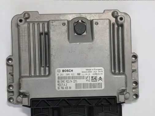 Peugeot RCZ Engine control unit/module 9676643580 0261S06621 MED1742