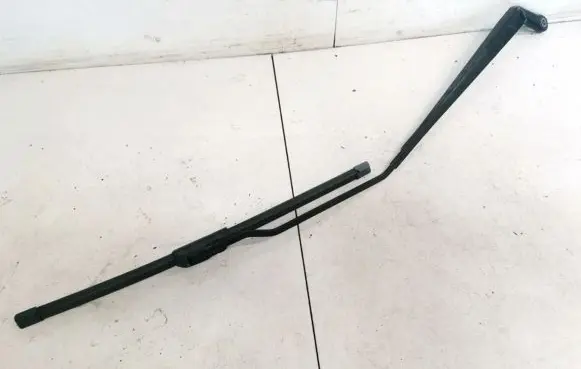 Peugeot 206 Front wiper blade arm