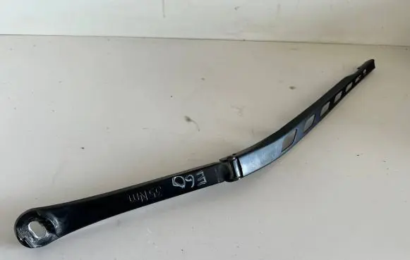 BMW 5 E60 E61 Front wiper blade arm 6161705011