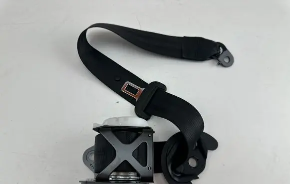 Volkswagen Touareg II Rear seatbelt 7N0857737 7N0857737DE