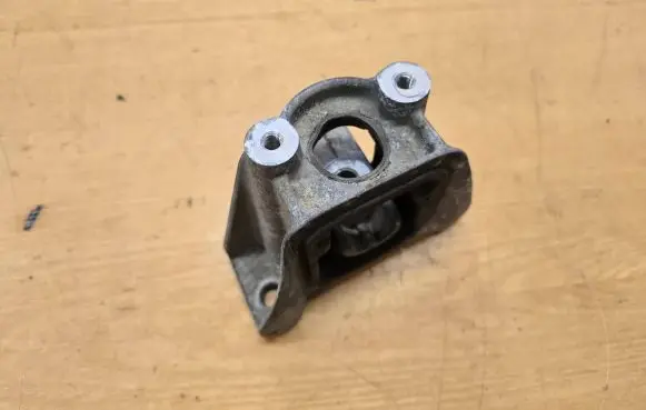Honda CR-V Gearbox mount