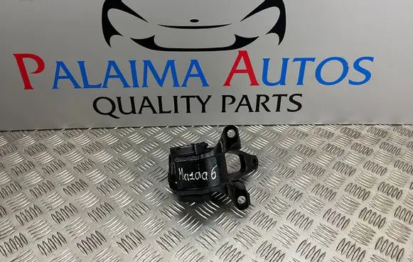 Mazda 6 Engine mount bracket 