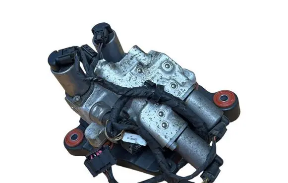BMW 5 F10 F11 Air suspension compressor 6775258 9178791 10641010