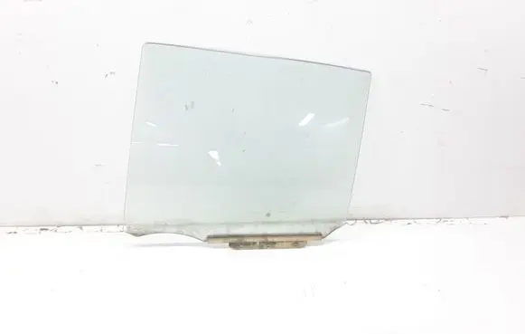 Toyota Yaris Rear door window glass 43R00122