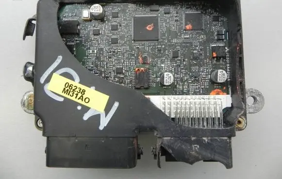 Mitsubishi Lancer VIII Engine control unit/module 1860A976