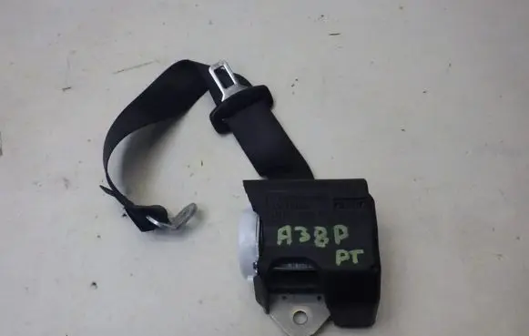 Audi A3 S3 8P Rear seatbelt