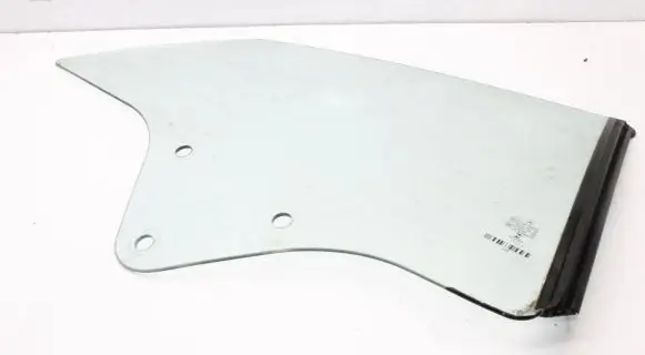 Mercedes-Benz E C207 W207 Rear side window