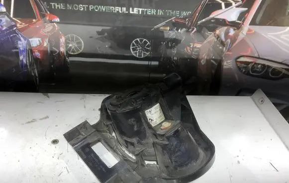 BMW 1 E81 E87 Front fog light 6924655