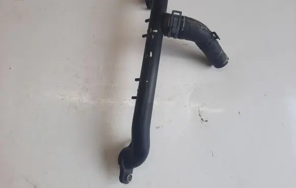 Audi A6 S6 C7 4G Engine coolant pipe/hose 06E121083