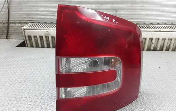 Skoda Octavia Mk2 (1Z) Rear/tail lights 1Z9945096