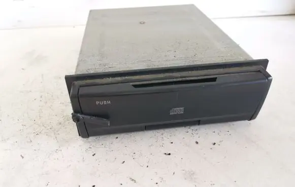 Ford Mondeo Mk III CD/DVD changer 1S7F18C830AA