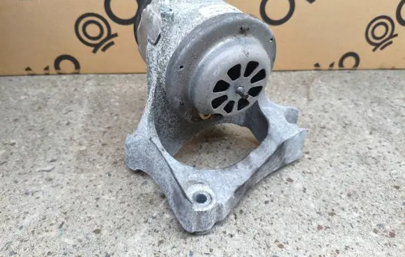 Ford Explorer VI Engine mount bracket L1A36C060DG 04121