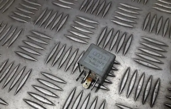 Audi A4 S4 B5 8D Other relay 443951253K 899512000