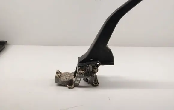 Citroen Berlingo Handbrake/parking brake lever assembly 9813931977