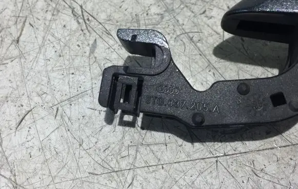 Audi A5 8T 8F Front door exterior handle 8T0837205A