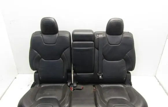 Jeep Cherokee Second row seats 1234