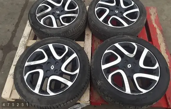 Renault Captur R17 alloy rim 403005727R 65J ET40