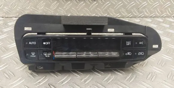 Toyota Auris E180 Climate control unit 5590002060 5546802030