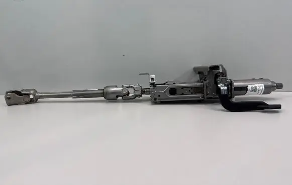 BMW X1 U11 Steering wheel axle 6891198 6891204