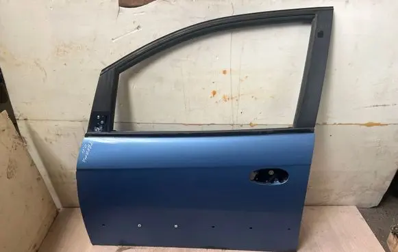Chevrolet Tacuma Front door