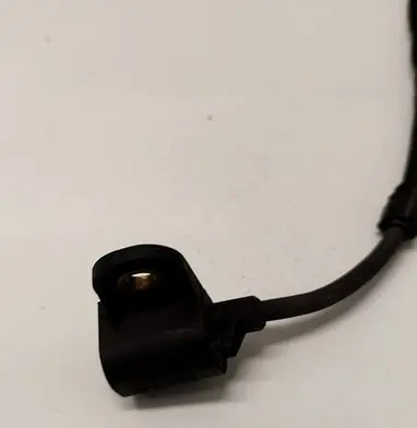 Volkswagen Golf IV Crankshaft position sensor 9805940