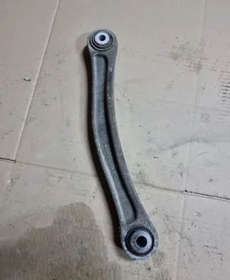 Volkswagen Touareg I Rear upper control arm/wishbone NOCODE