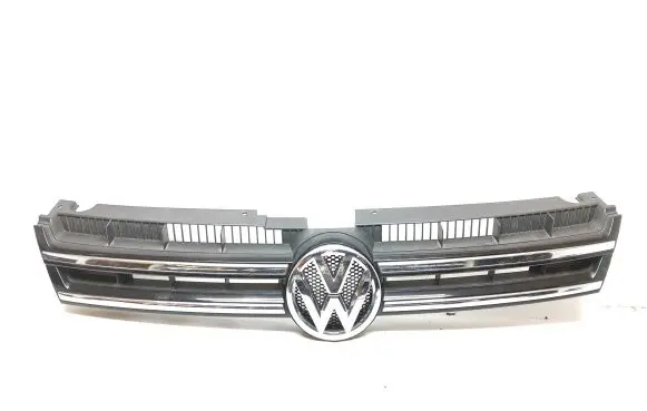 Volkswagen Touareg II Front grill 7P6853651