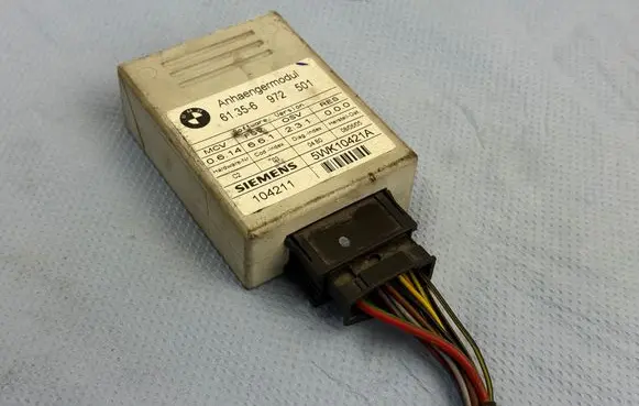 BMW 5 E60 E61 Tow bar trailer control unit/module 61356972501 6972501