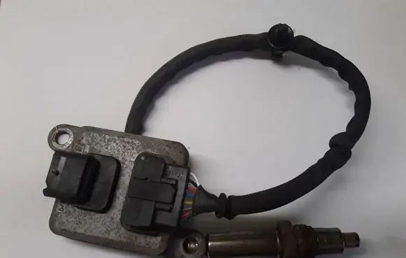Mercedes-Benz Sprinter W906 Lambda probe sensor A0009050008 NS0004 ZGS001Q03
