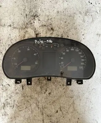 Volkswagen Polo Speedometer (instrument cluster) 110080124006