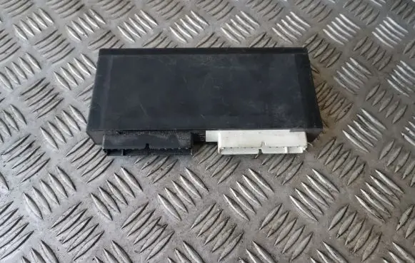 BMW 5 E34 Comfort/convenience module 61351379741 1379741