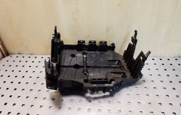Peugeot 508 Battery tray 9686469580