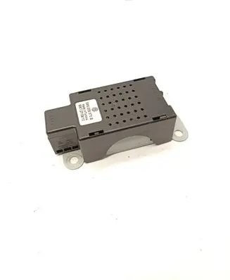 Volkswagen Golf VII Aerial antenna amplifier 5M0035570B 5M0.035.570.B