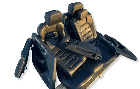 Porsche Macan (95B) Seat set 