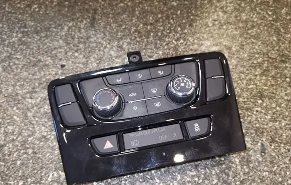 Buick Encore I Climate control unit 39081561