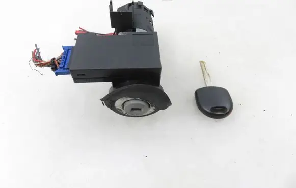 Opel Omega B2 Ignition lock 26034040 26034041