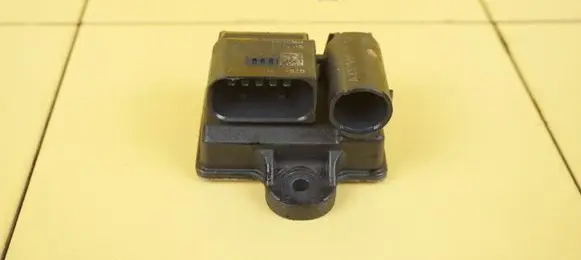 Mercedes-Benz C W204 Glow plug pre-heat relay A6519005502 651911
