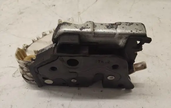 Audi A4 S4 B8 8K Front door lock 8J2837016