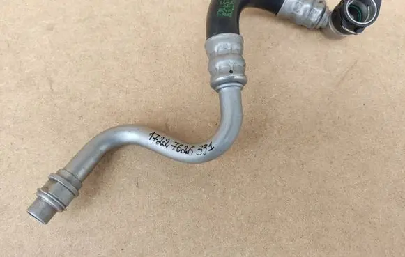BMW 4 F32 F33 Engine coolant pipe/hose 17227626331 7626331