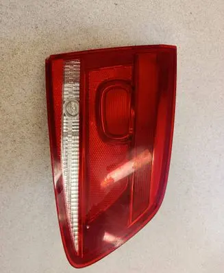Volkswagen PASSAT B7 Tailgate rear/tail lights 605621