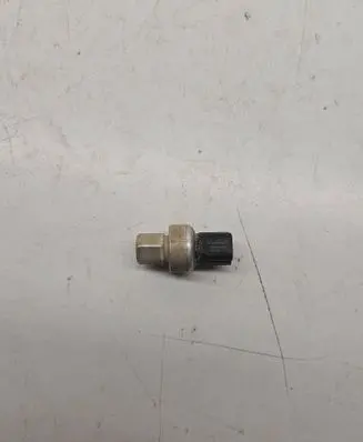 Ford Mustang VI Air conditioning (A/C) pressure sensor BT4319D594AA 6200A043