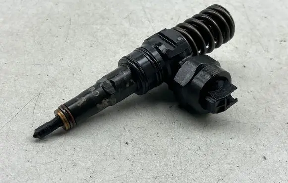 Fuel injector
