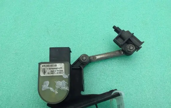 Porsche Panamera (970) Headlight/headlamp level sensor 97034302203 6PM00816152