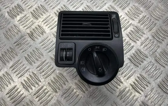 Volkswagen Golf IV Light switch 1C0941531A