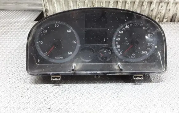Volkswagen Caddy Speedometer (instrument cluster) 2K0920840E