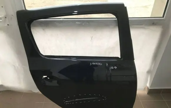 Dacia Sandero Rear door