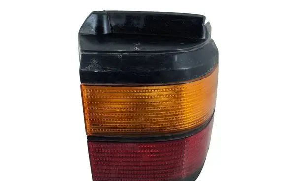 Volkswagen PASSAT B3 Rear/tail lights 333945112