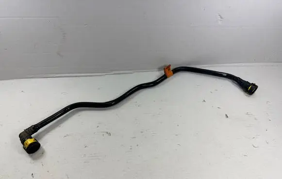 Ford Mondeo MK V Fuel return line/hose DG93-9101-AD