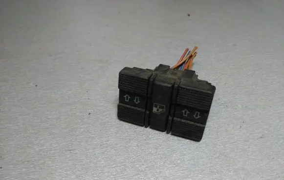 Volkswagen PASSAT B4 Electric window control switch 3A0959855